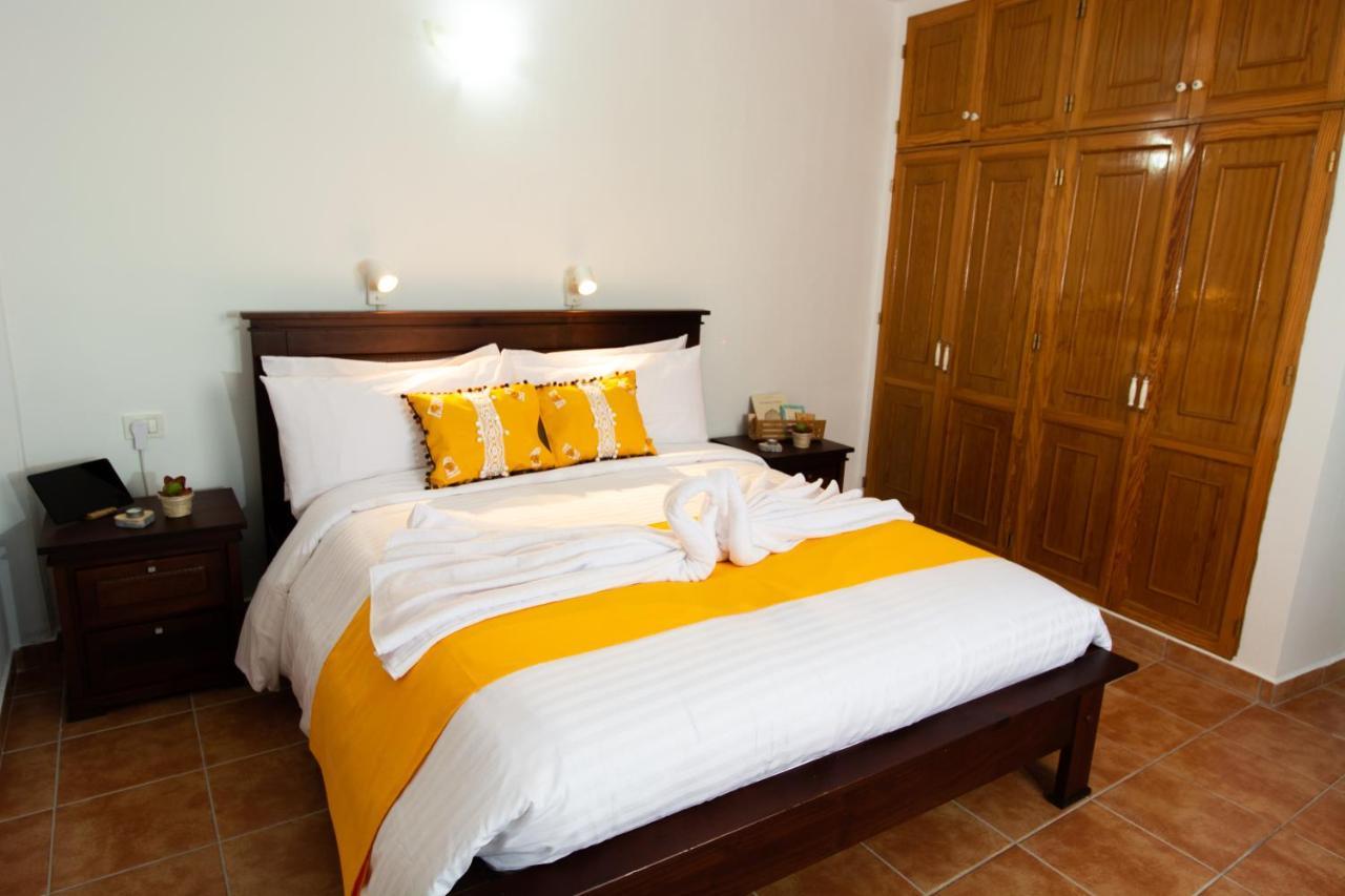 Geko Hotels Los Llanillos 外观 照片