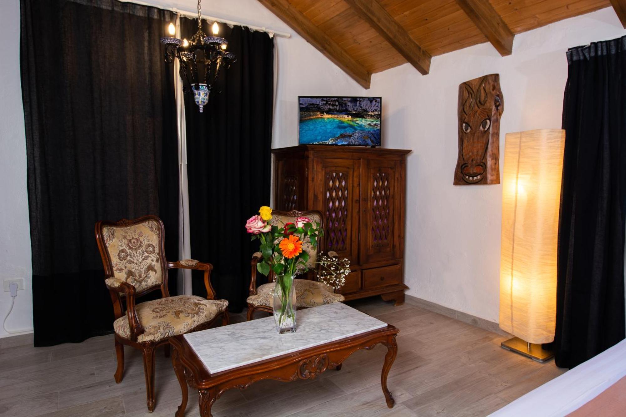Geko Hotels Los Llanillos 外观 照片